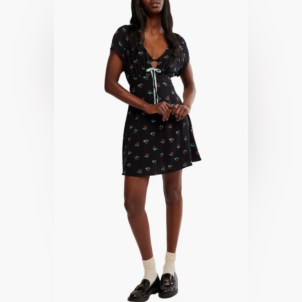 🆕 FREE PEOPLE Everyone’s Favorite Mini Dress In Black Combo - Picture 2 of 11